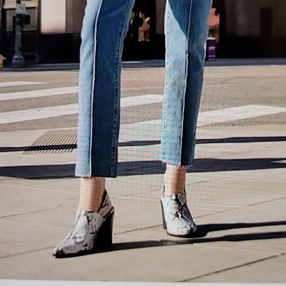 BRAND NEW ROHB BY JOYCE AZRIA SNEAKER SKIN POINTED TOE BLOCK HEEL SLIP ON MULE